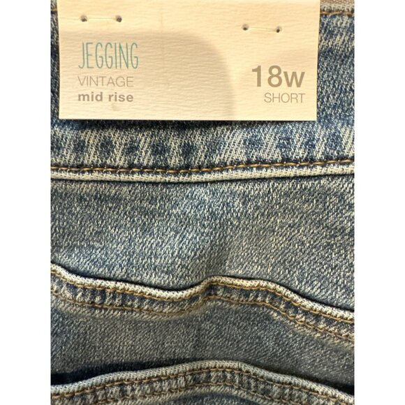 Maurices Mid Rise Jeggings 18W SHORT Distressed Denim Jeans Blue Stretch - Picture 4 of 6